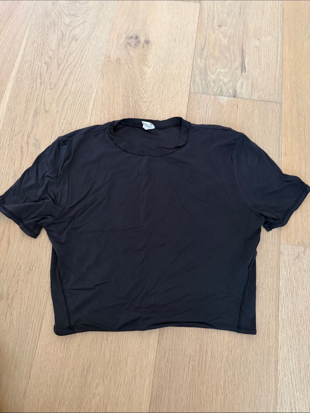 lululemon athletica Short Sleeve Crop Top